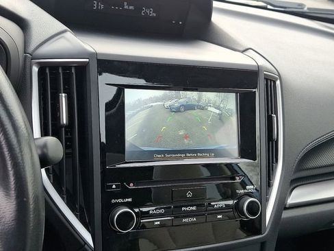 Used 2023 Subaru Forester Premium image 18