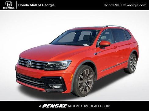 Used 2018 Volkswagen Tiguan SEL Premium w/ R-Line Package FWD image 1