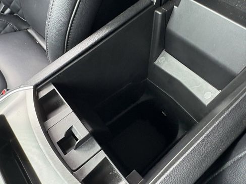 Used 2024 Ford Edge Titanium image 41