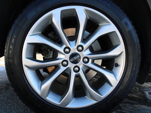 Used 2018 Lincoln MKC Select w/ Select Plus Package image 21