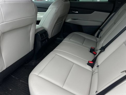 Used 2025 Nissan Murano SV AWD/4WD image 11