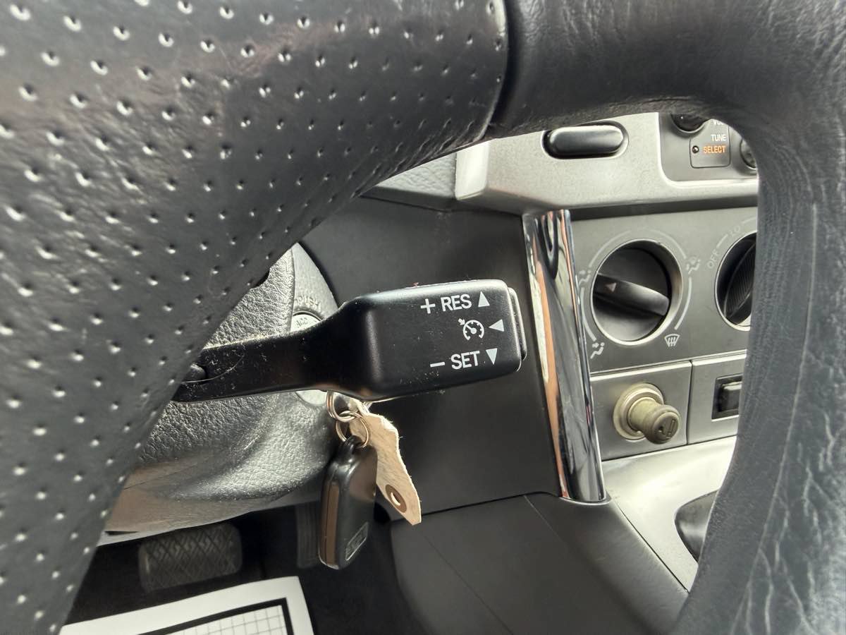 Used 2008 Pontiac Vibe w/ Preferred Package FWD image 20