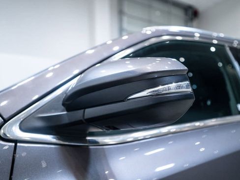 Used 2015 Toyota Highlander Limited image 12