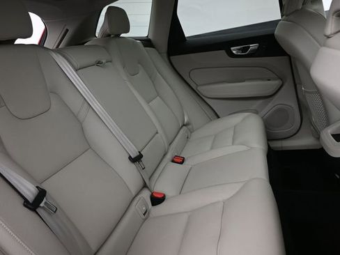 Used 2024 Volvo XC60 B5 Plus w/ Protection Package Premier image 32