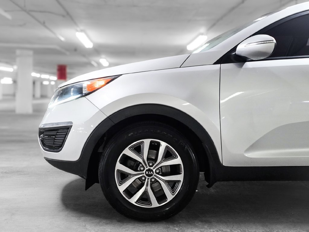 Used 2015 Kia Sportage LX FWD image 12