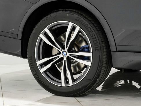 Used 2023 BMW X7 xDrive40i w/ Executive Package image 61