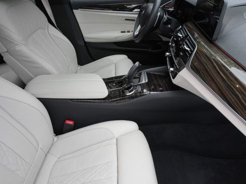 Certified 2023 BMW 540i xDrive w/ Executive Package AWD/4WD image 12