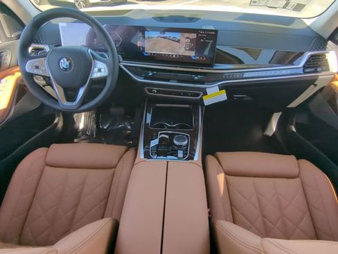 New 2026 BMW X7 xDrive40i w/ Premium Package image 15