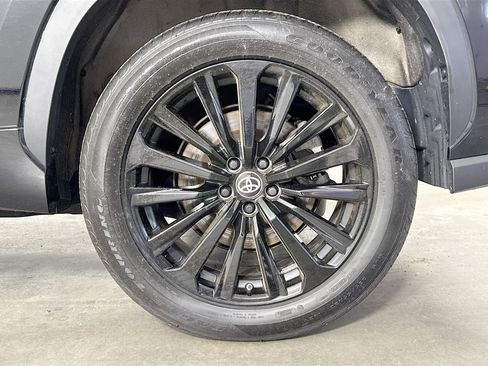 Certified 2025 Toyota Highlander XSE AWD/4WD image 32