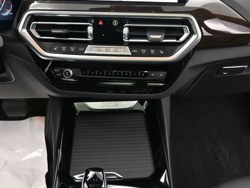 Used 2023 BMW X3 xDrive30i w/ Premium Package w/ZPA AWD/4WD image 13