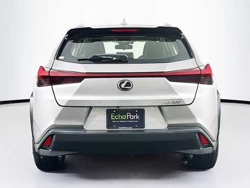 Used 2019 Lexus UX 200 F Sport image 7