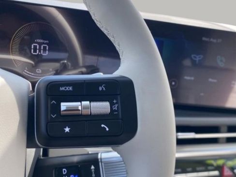New 2026 Hyundai Santa Fe SE FWD image 21