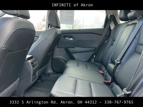 Used 2025 Nissan Rogue SV w/ SV Premium Package image 38