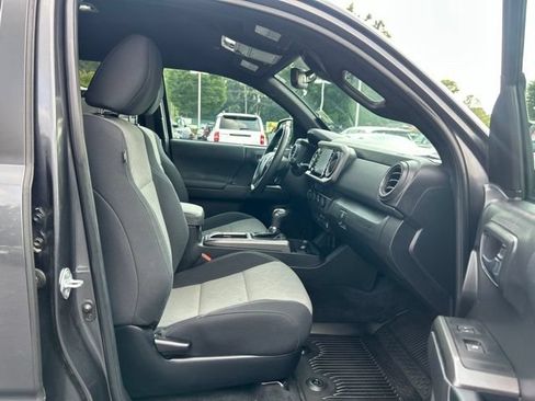 Used 2023 Toyota Tacoma TRD Sport AWD/4WD image 17