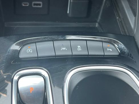 Used 2023 Buick Envision Preferred FWD image 28