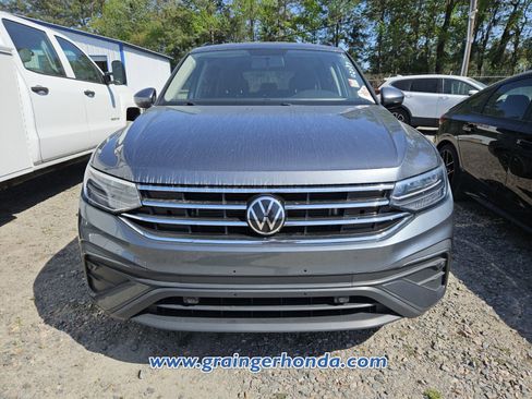 Used 2022 Volkswagen Tiguan S image 3