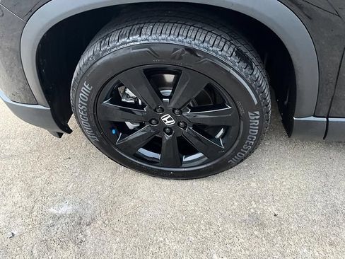 Used 2025 Honda Pilot Black Edition image 14