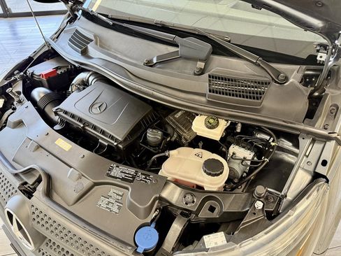 Used 2016 Mercedes-Benz Metris Passenger image 18