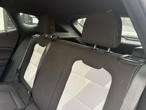 Used 2024 Chevrolet Trax RS w/ Sunroof Package image 5