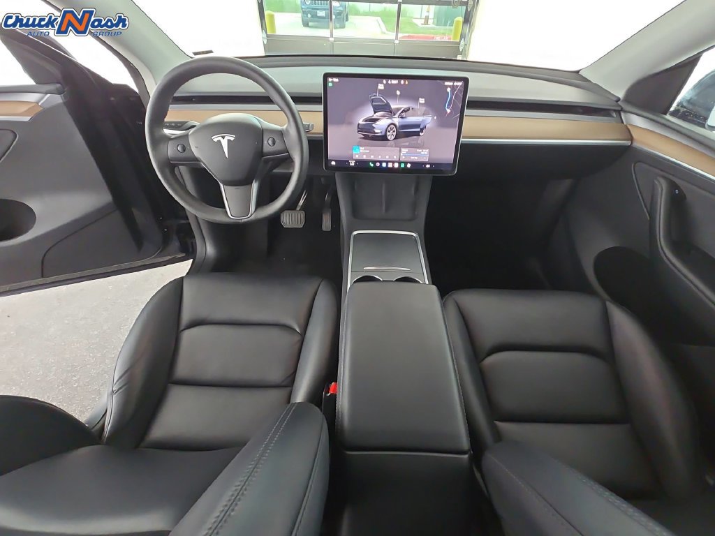 Used 2024 Tesla Model Y 2WD image 23
