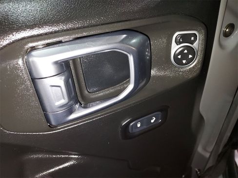 Used 2020 Jeep Wrangler Unlimited Sport S image 19