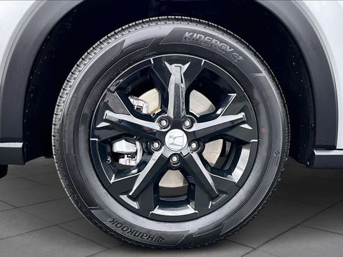 Certified 2025 Honda HR-V LX image 10