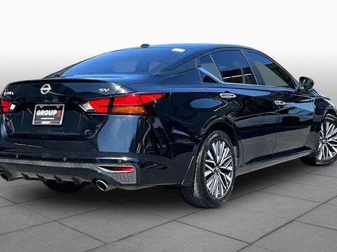Used 2024 Nissan Altima 2.5 SV w/ SV Premium Package FWD image 13