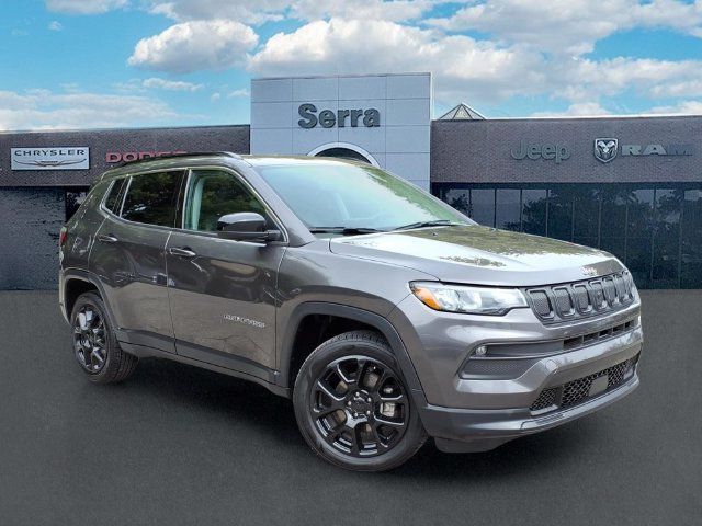 Used 2022 Jeep Compass Latitude AWD/4WD image 1
