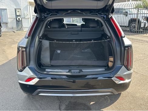 New 2026 Cadillac Optiq Luxury 2 w/ LPO, Floor Liner Package AWD/4WD image 31