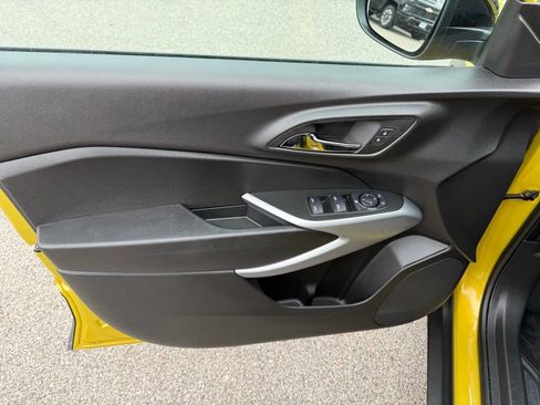 Used 2024 Chevrolet Trax RS w/ Driver Confidence Package image 8