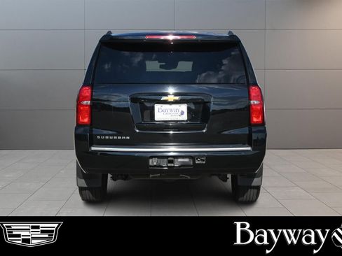 Used 2020 Chevrolet Suburban LT AWD/4WD image 6