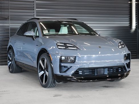 New 2025 Porsche Macan Turbo Electric image 7