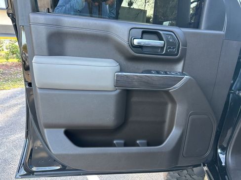 Used 2022 Chevrolet Silverado 2500 LTZ image 28