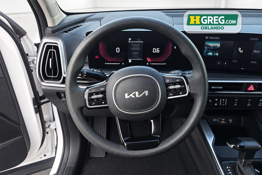 Used 2024 Kia Sorento LX FWD image 13