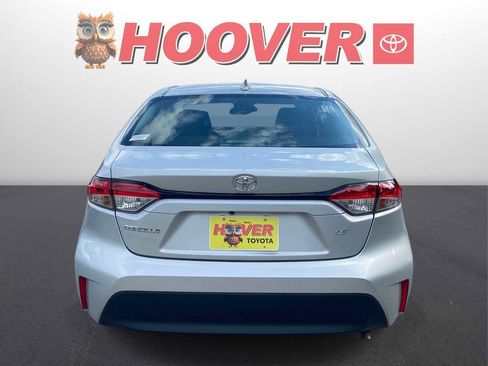 Used 2025 Toyota Corolla LE FWD image 3
