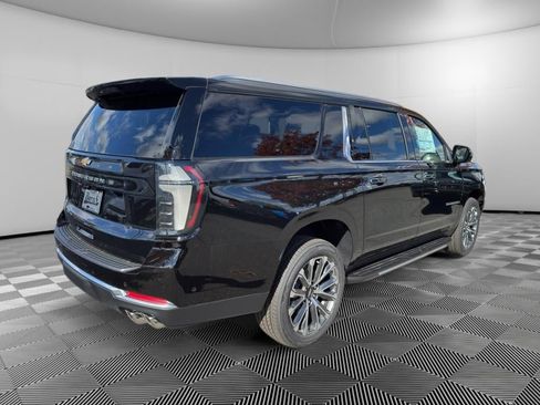 New 2026 Chevrolet Suburban High Country image 7