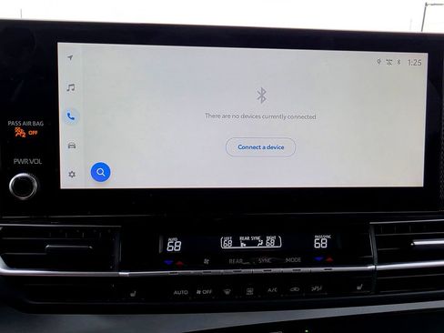 Used 2026 Toyota Sienna XLE FWD image 52