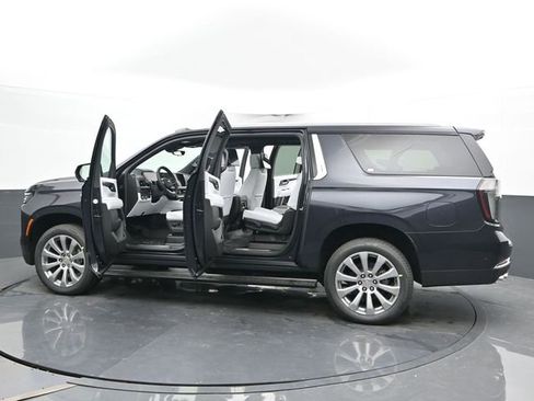 New 2026 Chevrolet Suburban Premier image 61