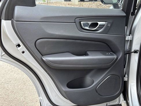 Certified 2025 Volvo XC60 B5 Plus image 13
