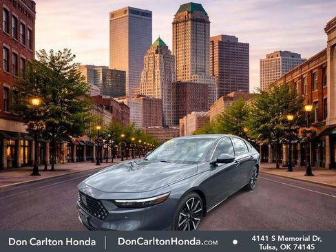 Used 2024 Honda Accord Touring image 3