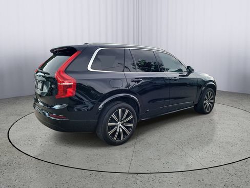 Used 2023 Volvo XC90 B5 Core AWD/4WD image 2
