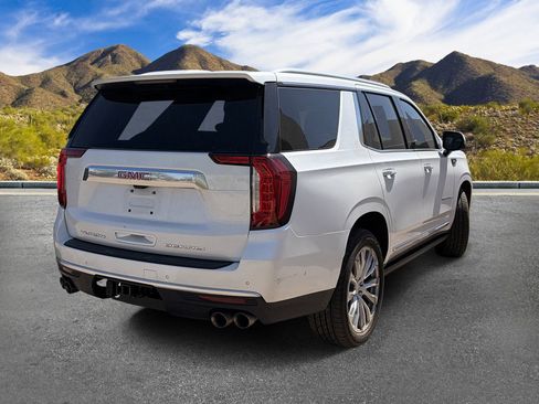 Used 2023 GMC Yukon Denali w/ Denali Reserve Package AWD/4WD image 3