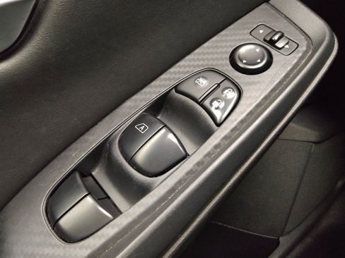 Used 2024 Nissan Sentra SV FWD image 27