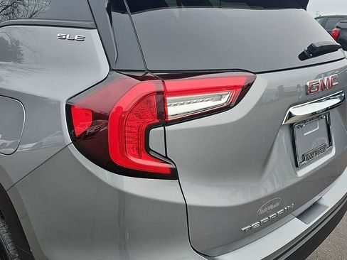 Certified 2023 GMC Terrain SLE w/ Driver Convenience Package image 39