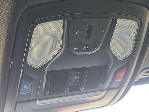 Used 2022 RAM 1500 Big Horn AWD/4WD image 19