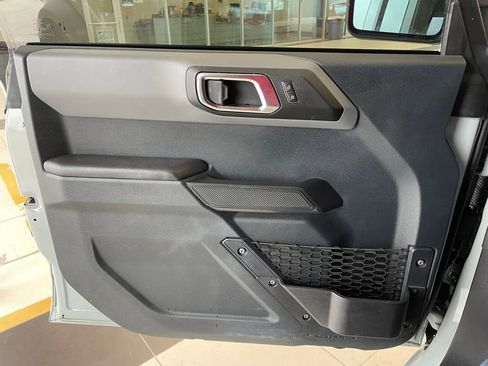 Used 2024 Ford Bronco Black Diamond AWD/4WD image 10