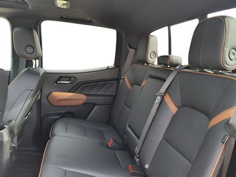 Used 2023 GMC Canyon AT4 w/ AT4 Premium Package AWD/4WD image 29