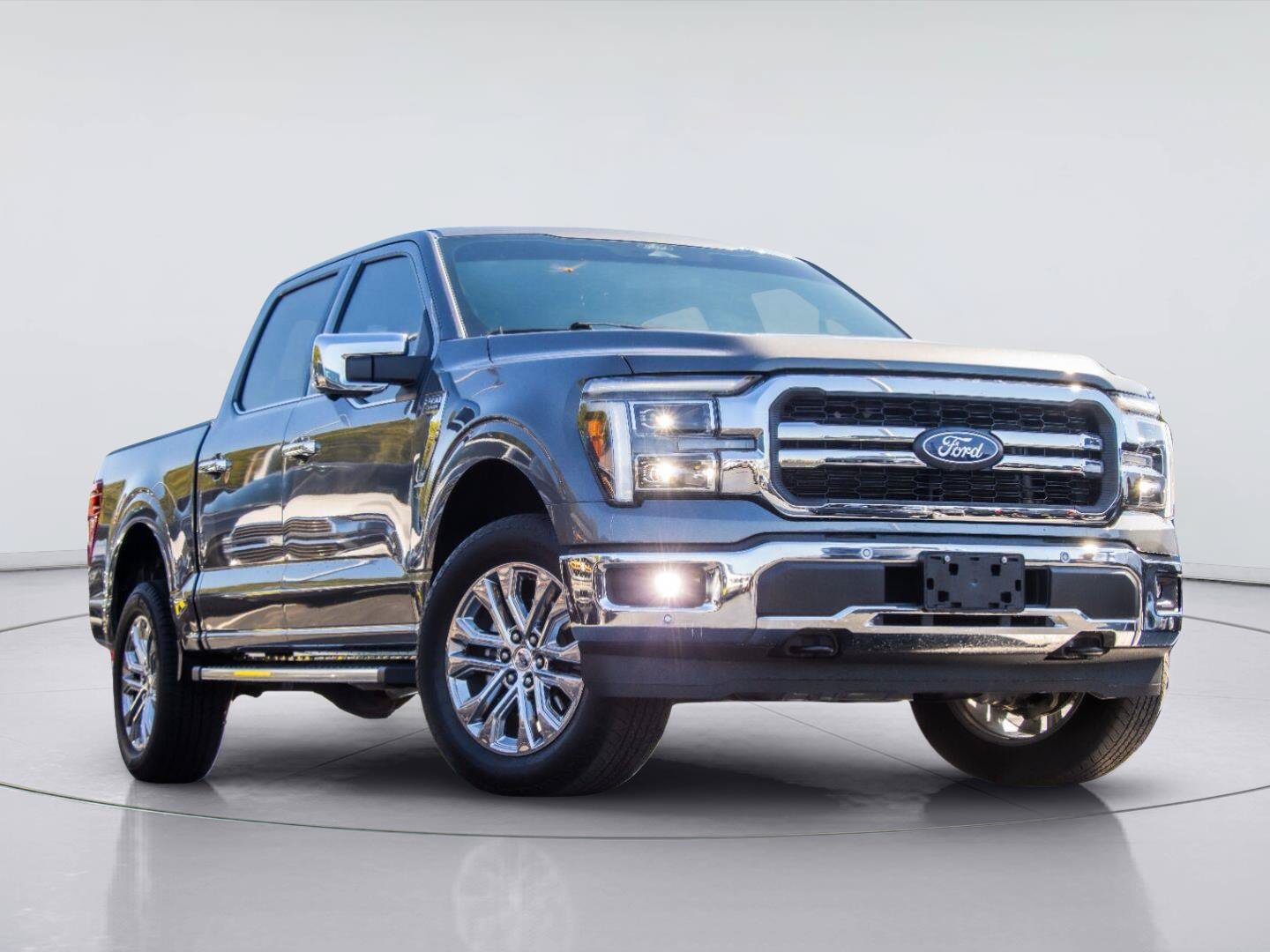 Used 2025 Ford F150 Lariat w/ Equipment Group 501A Mid AWD/4WD image 2