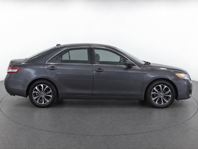 Used 2011 Toyota Camry LE FWD image 8
