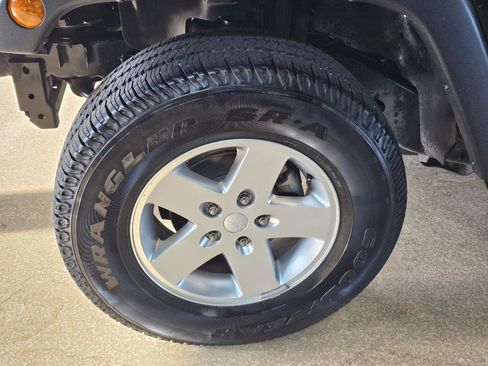 Used 2012 Jeep Wrangler Sport AWD/4WD image 39